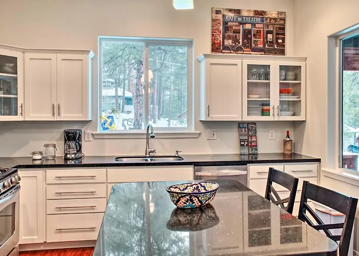 Flagstaff Family Retreat W/ Patio & Mountain Views Сasa de vacaciones Mountainaire